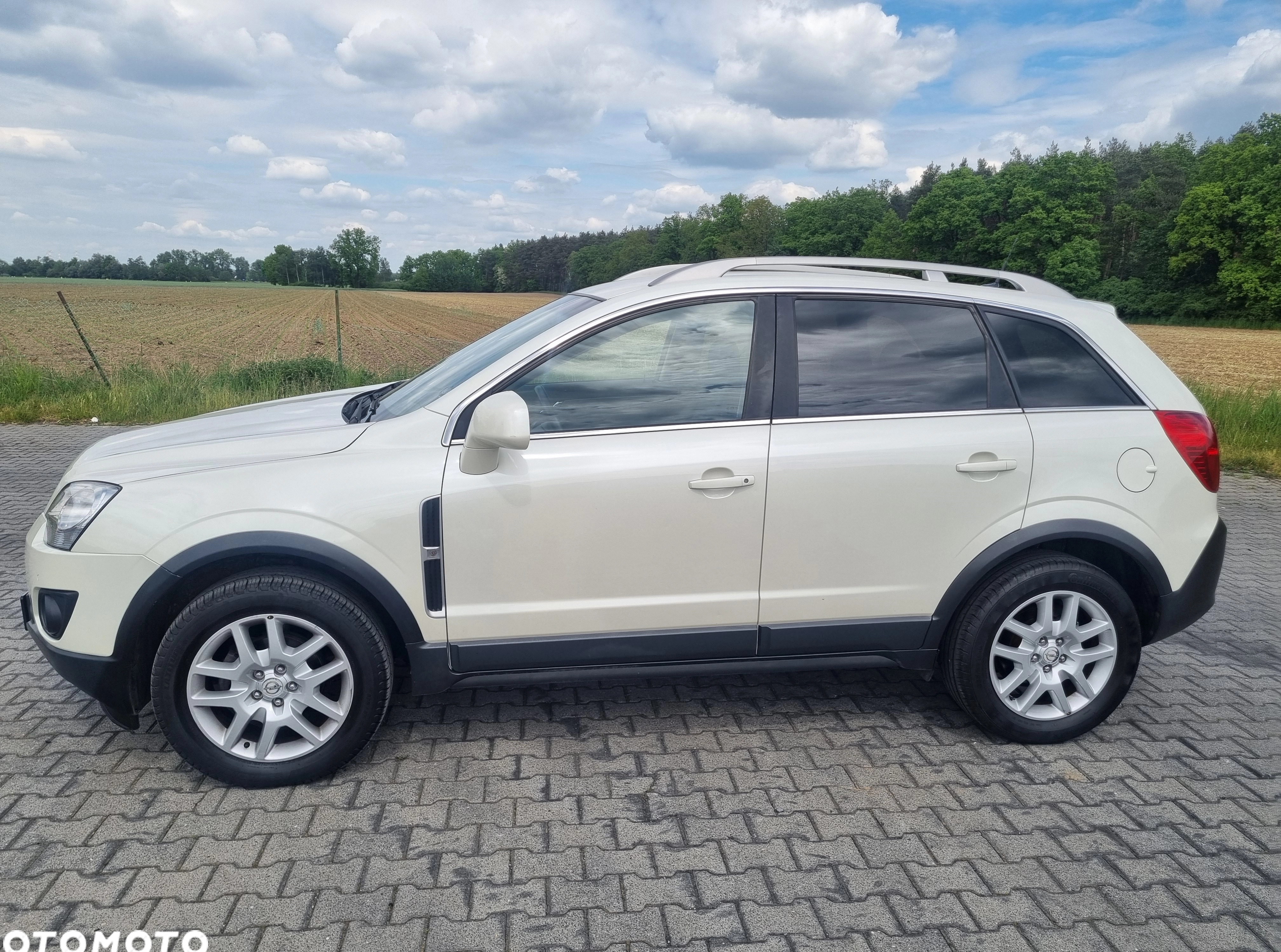 Opel Antara cena 30900 przebieg: 166200, rok produkcji 2012 z Jarocin małe 191